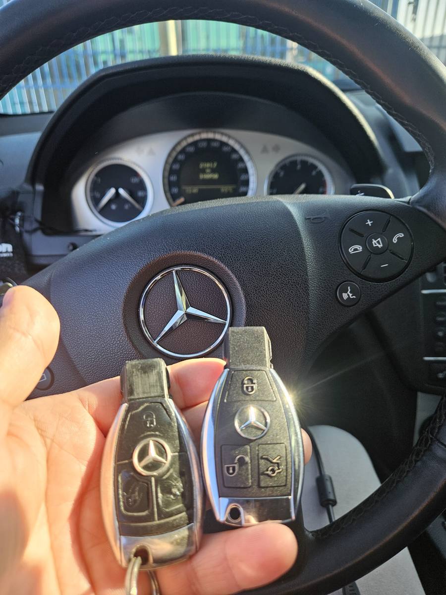 Chei Mercedes-Benz programate